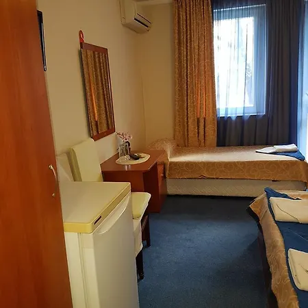 Markovi Vendégház Ravda