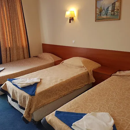 Markovi Vendégház Ravda